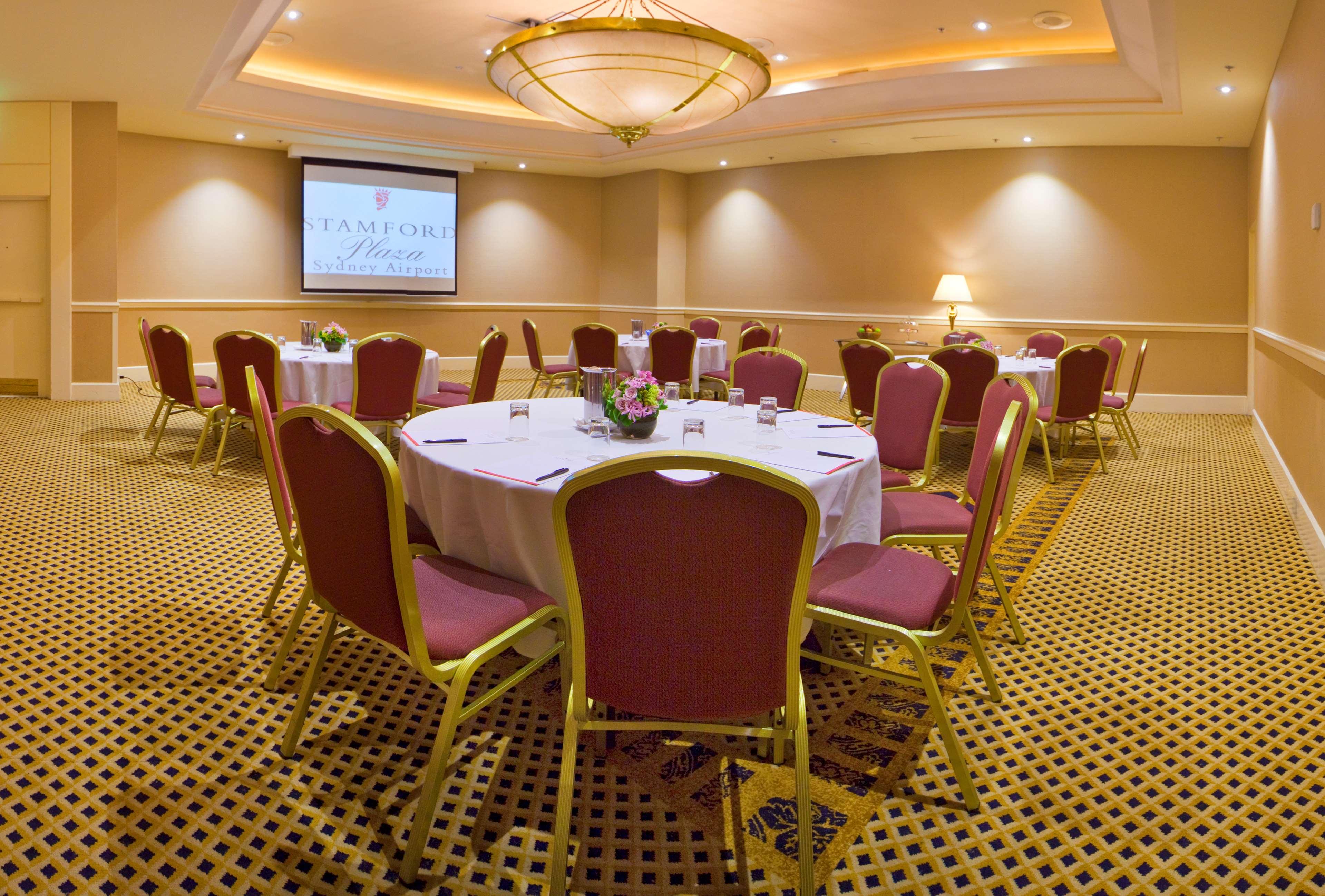 Stamford Plaza Sydney Airport Hotel & Conference Centre Business photo